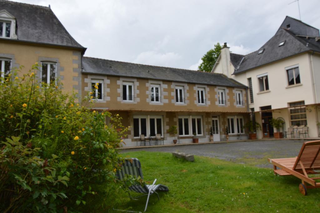 La Cour Horlande Bed & Breakfast Antrain Exterior photo