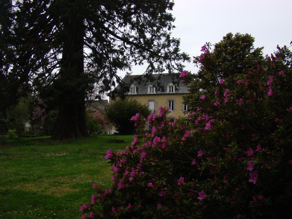 La Cour Horlande Bed & Breakfast Antrain Exterior photo