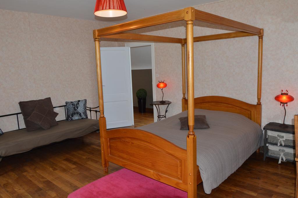 La Cour Horlande Bed & Breakfast Antrain Room photo